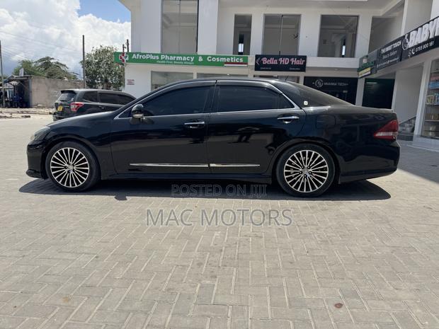 Toyota Crown 2008 Black