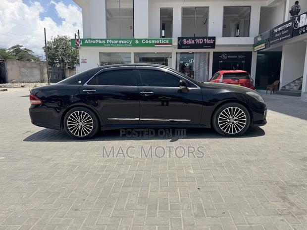 Toyota Crown 2008 Black