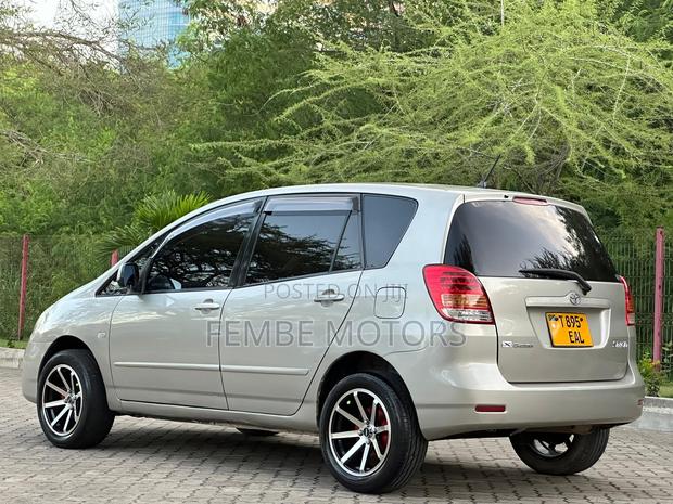 Toyota Corolla Spacio 2005 Silver