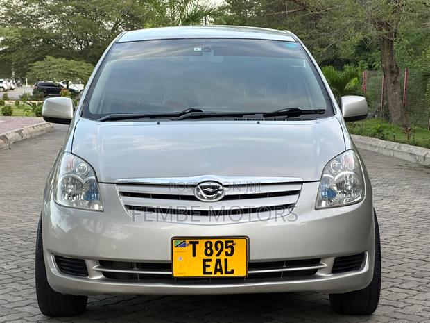 Toyota Corolla Spacio 2005 Silver