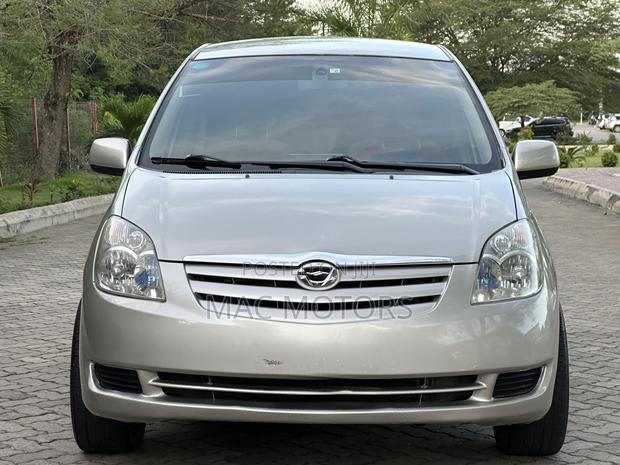 Toyota Corolla Spacio 2005 Silver