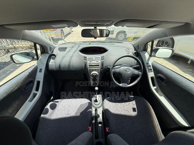 Toyota Vitz 1.0 FWD 5dr 2008 White