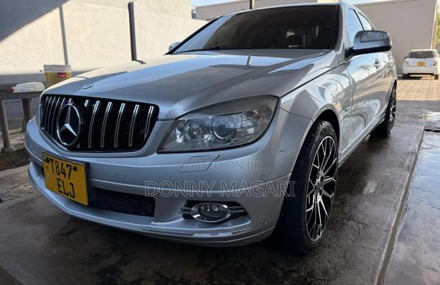 Mercedes-Benz C200 2008 Silver