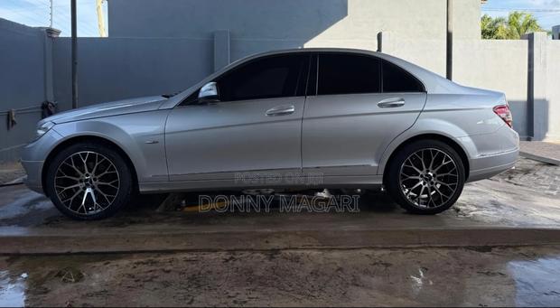 Mercedes-Benz C200 2008 Silver