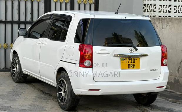 Toyota Raum 2007 White