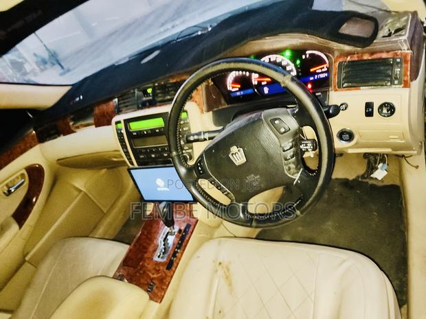 Toyota Crown 2004 White
