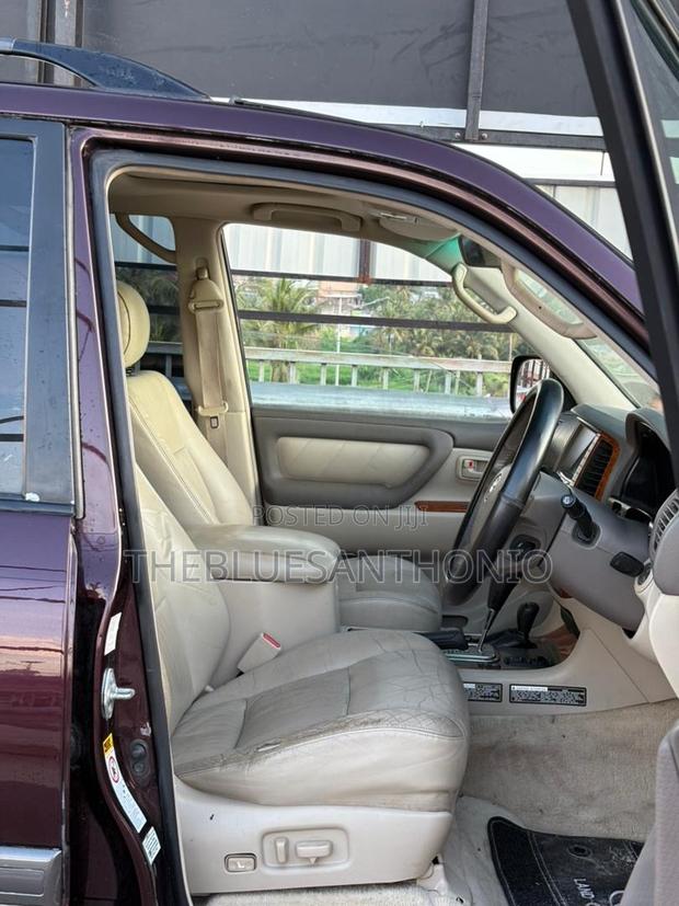 Toyota Land Cruiser 2006 Maroon