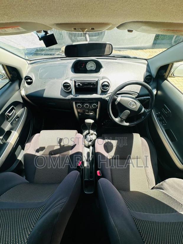 Toyota IST 2003 Silver