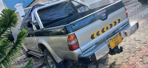 Mitsubishi L200 2006 Green