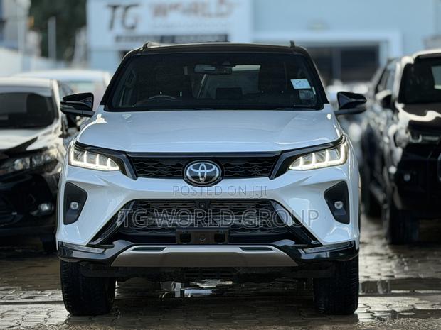 Toyota Fortuner 2.8 D AWD 2024 White