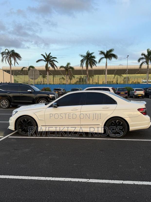 Mercedes-Benz C200 2008 White