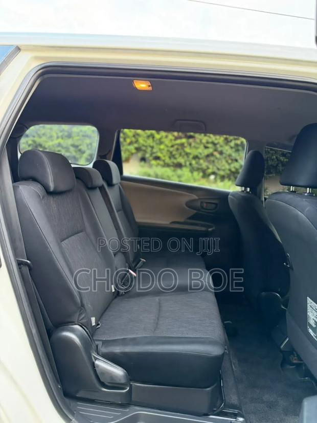 Toyota Wish 2010 Pearl