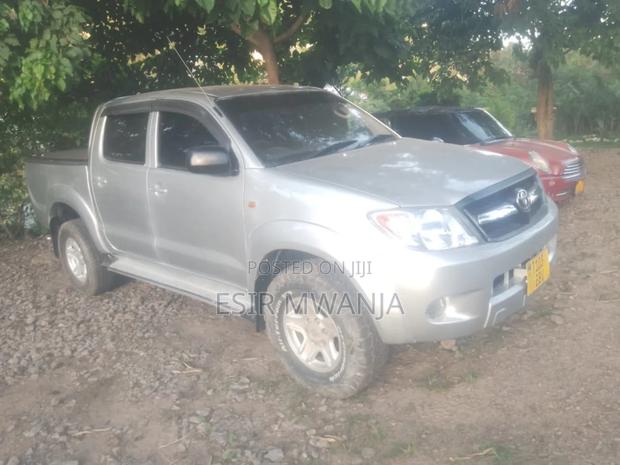 Toyota Hilux 2006 Silver