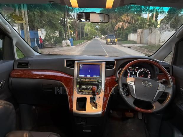 Toyota Alphard 2010 Black