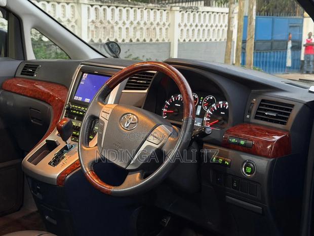 Toyota Alphard 2010 Black