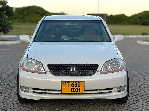 Toyota Mark II 2004 White