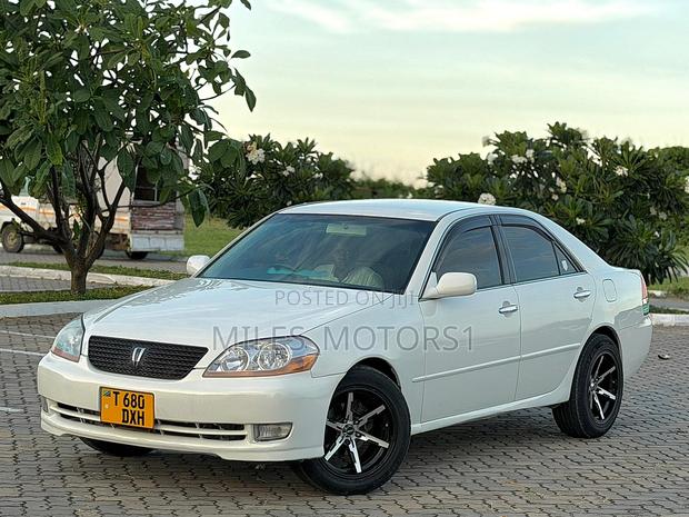 Toyota Mark II 2004 White