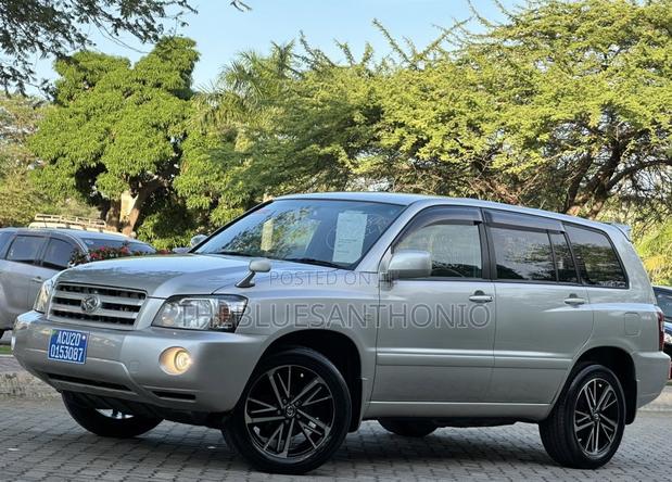 Toyota Kluger 2005 Silver