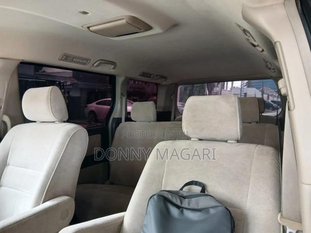 Toyota Alphard 2005 Silver