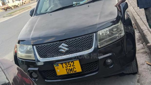 Suzuki Escudo 2006 Black