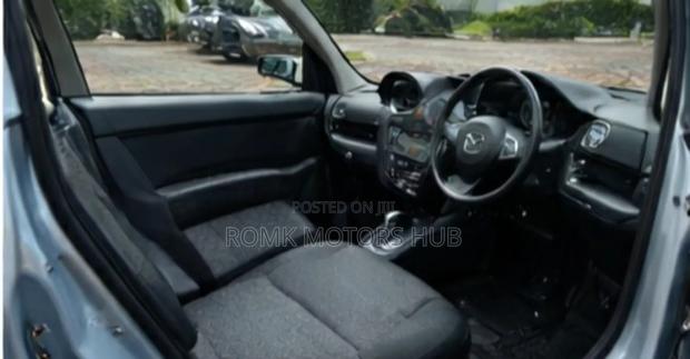 Mazda Verisa 2009 Blue
