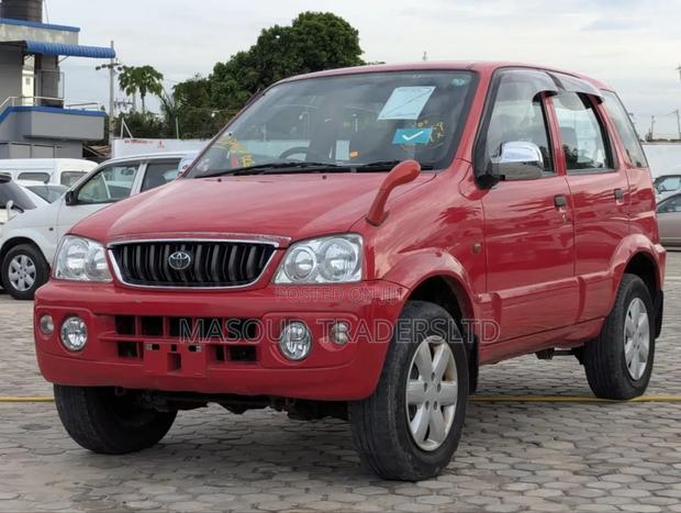 Toyota Cami 2005 Red