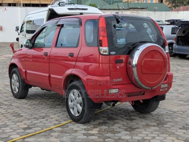Toyota Cami 2005 Red