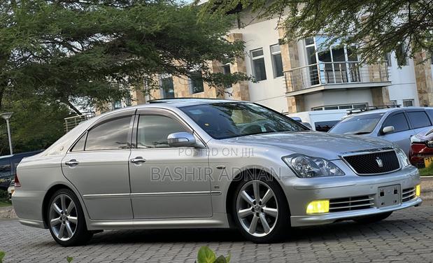Toyota Crown 2005 Silver