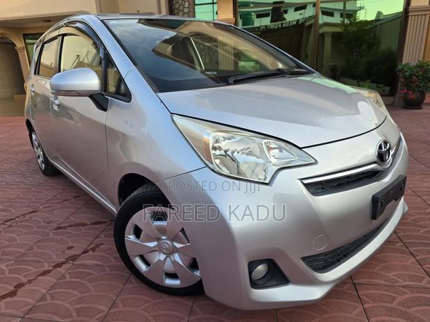 Toyota Ractis 2013 Silver