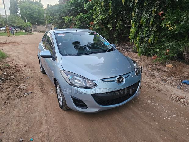 Mazda Demio 2010 Blue