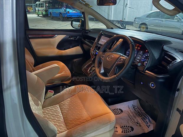 Toyota Alphard 2016 White