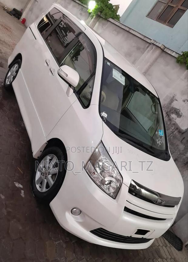 Toyota Noah 2008 White