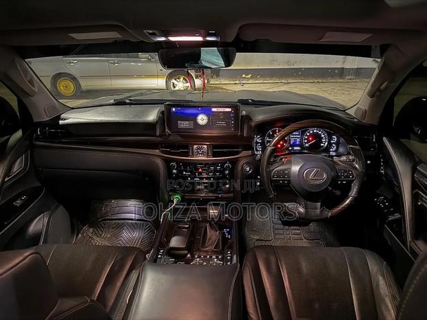 Lexus LX 2018 Black