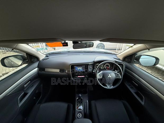 Mitsubishi Outlander 2012 Silver