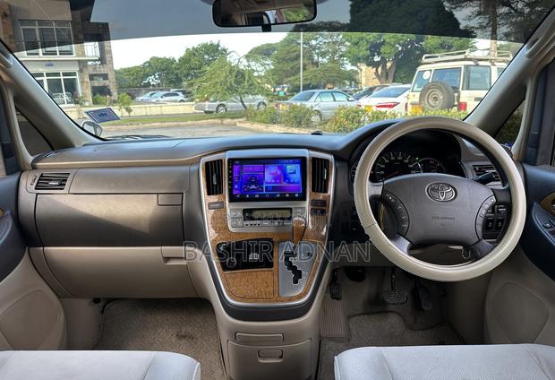 Toyota Alphard 2006 White