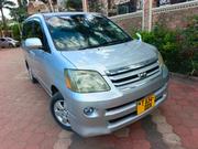 Toyota Noah 2005 Silver for sale