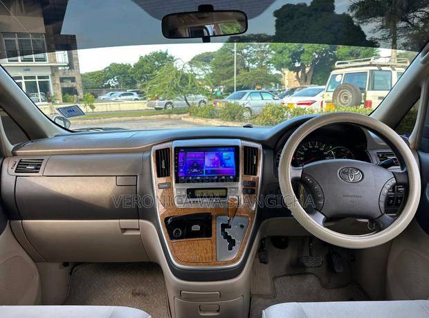 Toyota Alphard 2006