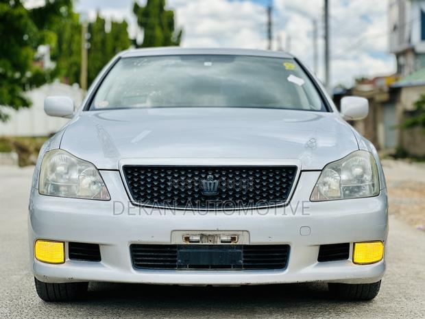 Toyota Crown 2007 Silver