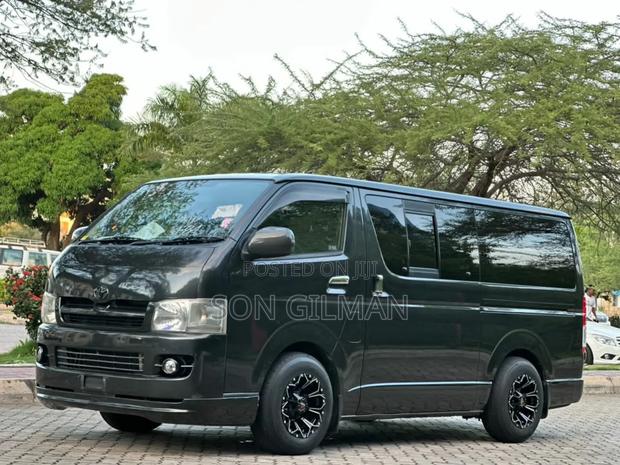 Toyota HiAce 2005 Gray