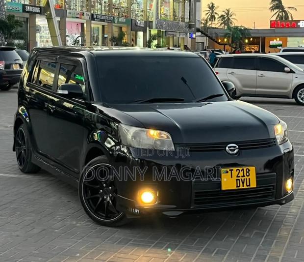 Toyota Corolla Rumion 2010 Black