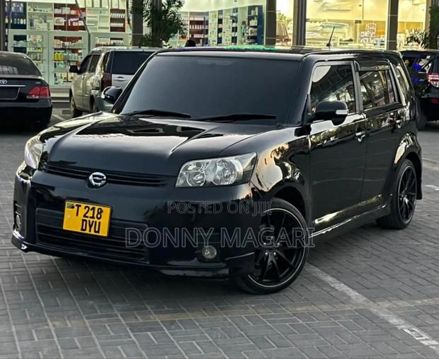 Toyota Corolla Rumion 2010 Black