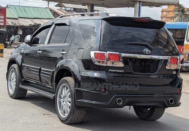 Toyota Fortuner 2007 Black