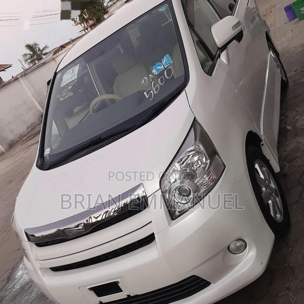 Toyota Noah 2008 White