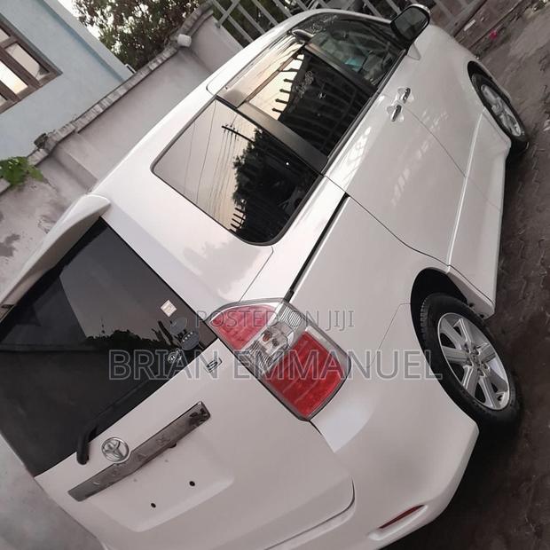 Toyota Noah 2008 White