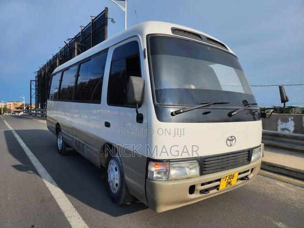 Toyota Coaster 2000 White