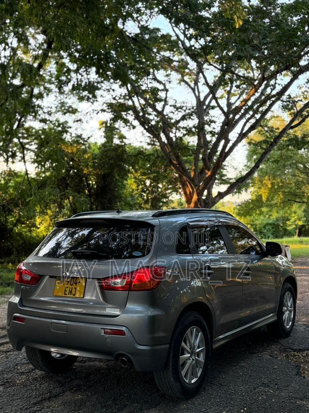 Mitsubishi RVR 2.0 2011 Gray