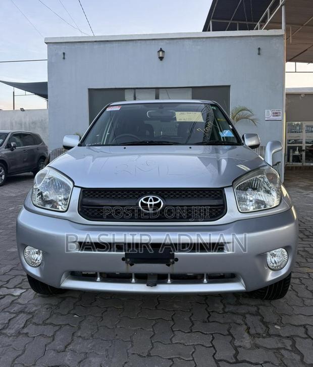 Toyota RAV4 1.8 2005 Silver