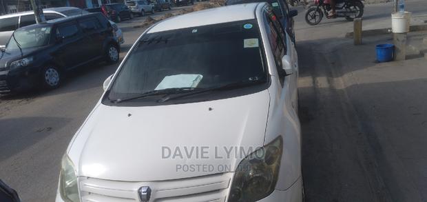 Toyota IST 2003 White