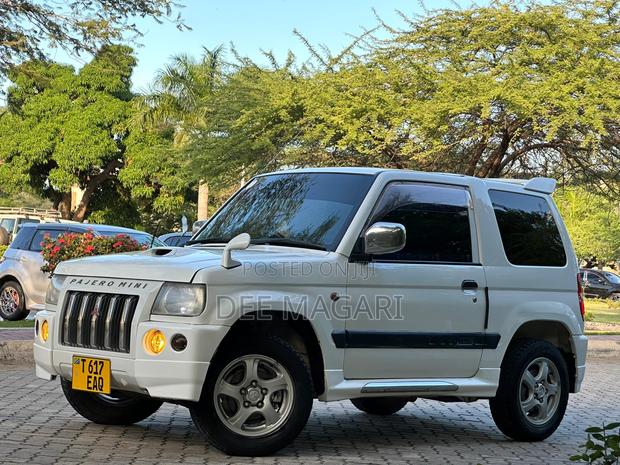 Mitsubishi Pajero Mini 2003 White