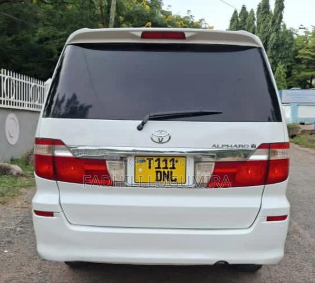 Toyota Alphard 2005 White